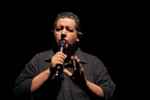 standup_un_adulto_responsable_julio_sandoval